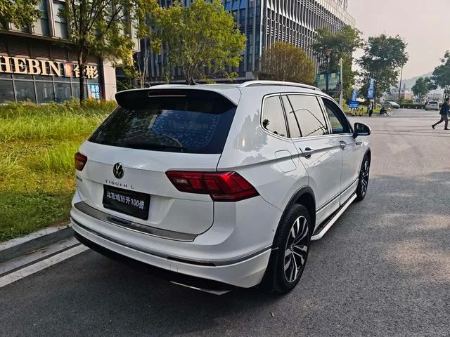 Volkswagen Tiguan L 2021 330TSI Transmission automatique à deux roues motrices R-Line Version de plus en plus intérieur photo 9
