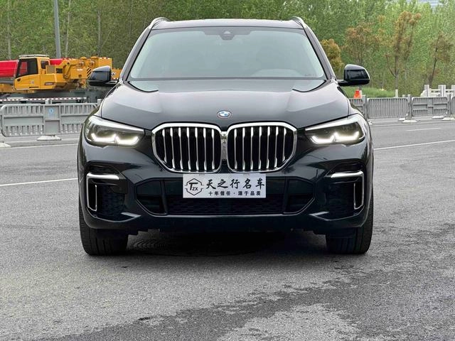 BMW X5 2022 xDrive 30Li M Ensemble de sport extérieur photo 2