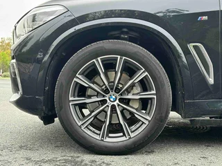 BMW X5 2022 xDrive 30Li M Ensemble de sport intérieur photo 17