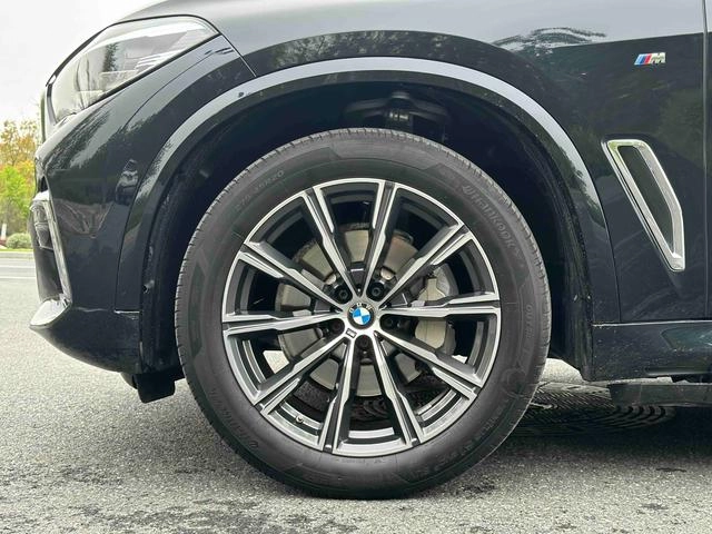 BMW X5 2022 xDrive 30Li M Ensemble de sport intérieur photo 17