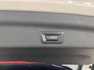 BMW X1 2023 sDrive25Li M Sports suit interior photo 13