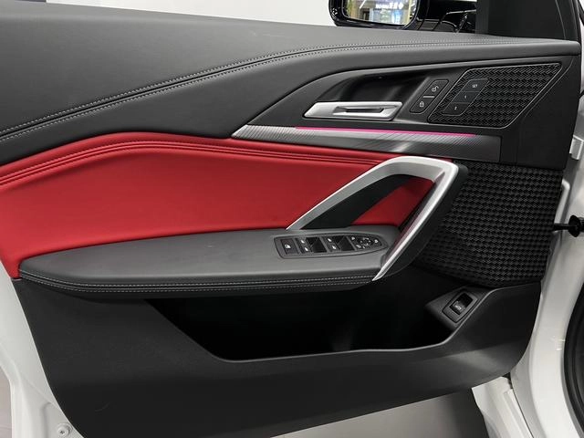 BMW X1 2023 sDrive25Li M Sports suit interior photo 14