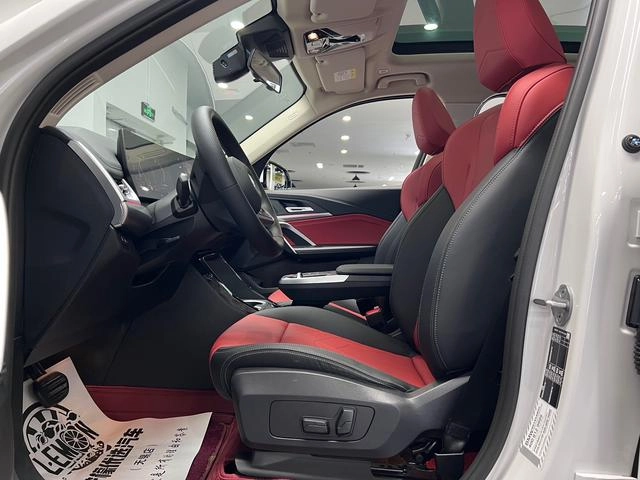 BMW X1 2023 sDrive25Li M Sports suit interior photo 18