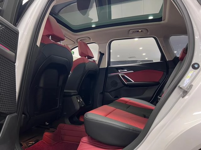 BMW X1 2023 sDrive25Li M Sports suit interior photo 19