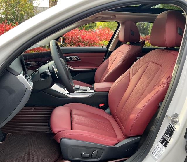 BMW 3 Series 2023 325Li M Sports suit exterior photo 6
