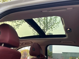 BMW 3 Series 2023 325Li M Sports suit interior photo 16