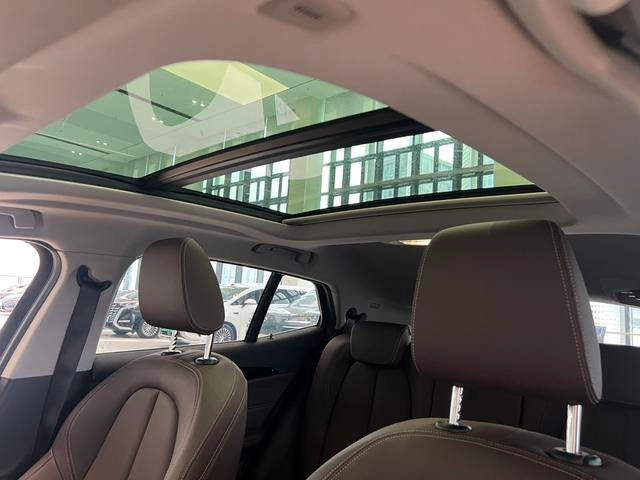BMW X2 2021 Reforma sDrive25i M Traje todoterreno interior foto 10