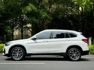BMW X1 2020 xDrive25Li Premium Class exterior photo 3