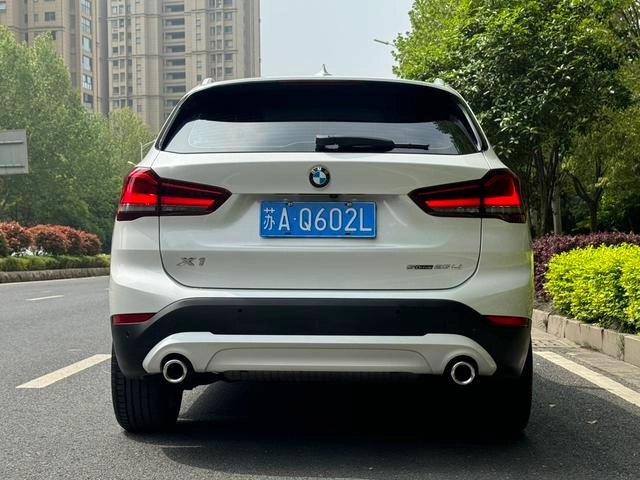 BMW X1 2020 xDrive25Li Premium Class exterior photo 4