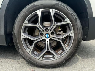 BMW X1 2020 xDrive25Li Premium Class interior photo 15