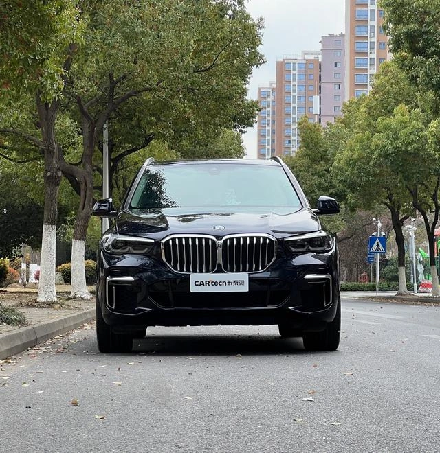 BMW X5 2022 xDrive 30Li M Conjunto deportivo exterior foto 3 BMW X5 2022 xDrive 30Li M Conjunto deportivo exterior foto 3