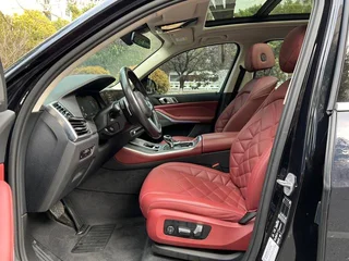 BMW X5 2022 xDrive 30Li M Conjunto deportivo exterior foto 10 BMW X5 2022 xDrive 30Li M Conjunto deportivo exterior foto 10