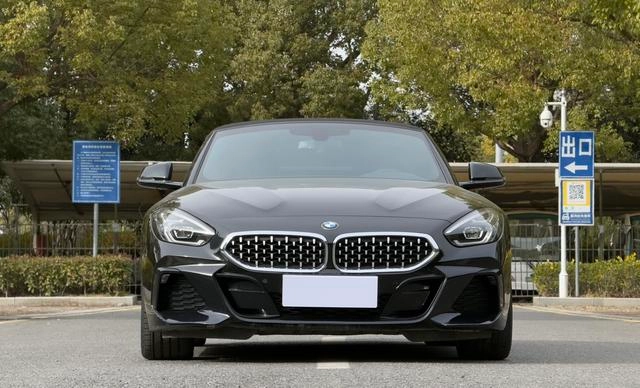 BMW Z4 2020 sDrive 25i Blaze Sun Limited Edition exterior photo 2