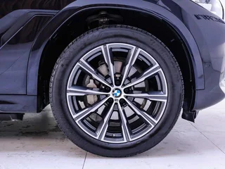BMW X6 2021 xDrive30i M Sports suit exterior photo 7