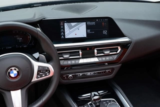 BMW Z4 2023 sDrive 25i M Conjunto deportivo interior foto 8