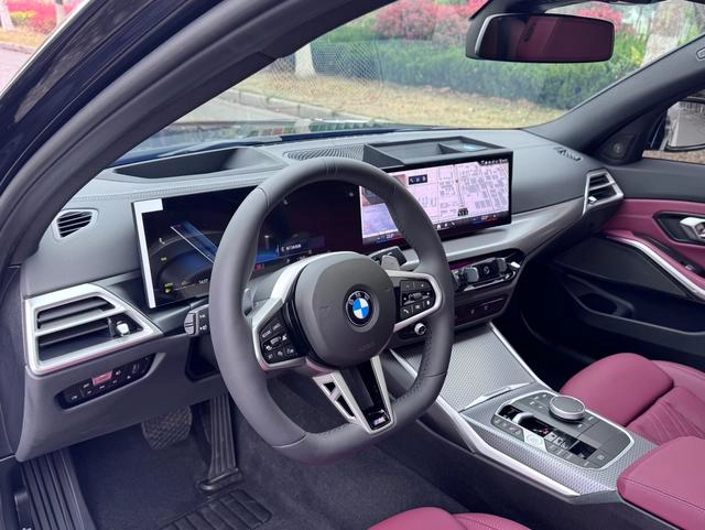 BMW 3 Series 2025 330i M Set de nuit de sport extérieur photo 9