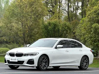 BMW 3 Series 2022 325Li M Sports suit