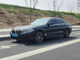 BMW 5 Series 2023 530Li Leading Type M Sports suit exterior photo 1