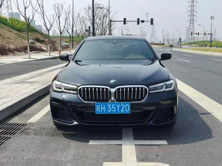 BMW 5 Series 2023 530Li Leading Type M Sports suit exterior photo 2