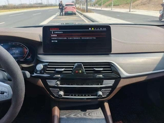 BMW 5 Series 2023 530Li Leading Type M Sports suit interior photo 11