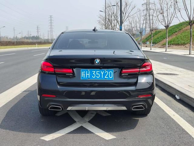 BMW 5 Series 2023 530Li Leading Type M Sports suit interior photo 14