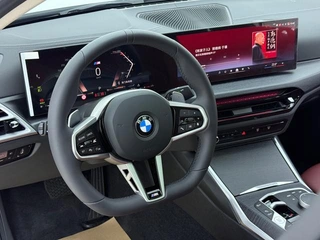 BMW 3 Series 2025 325Li M Conjunto deportivo exterior foto 4