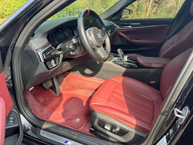 BMW 5 Series 2022 Segundo cambio 525Li M Conjunto deportivo exterior foto 6
