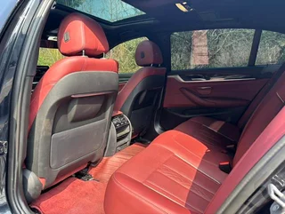 BMW 5 Series 2022 Segundo cambio 525Li M Conjunto deportivo interior foto 8