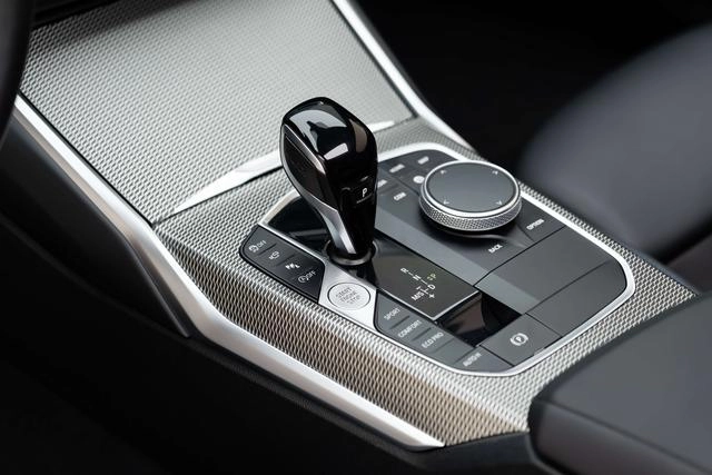 BMW 4 Series 2022 425i M Sports Night Suit interior photo 13