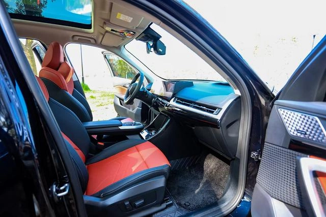 BMW X1 2025 sDrive25Li X Design Suit interior photo 7 BMW X1 2025 sDrive25Li X Design Suit interior photo 7