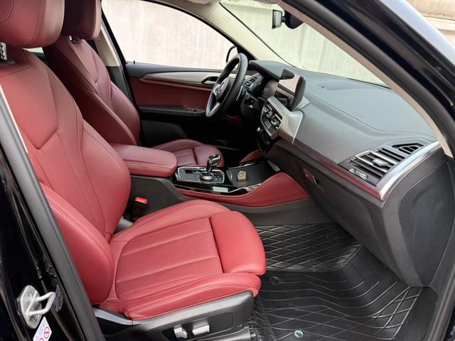BMW X4 2022 xDrive 25i M Sports suit interior photo 8