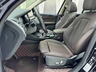 BMW X3 2022 xDrive25i M Sports suit interior photo 13