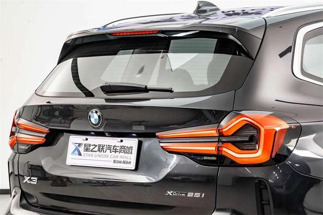 BMW X3 2022 xDrive25i M Sports suit exterior photo 8