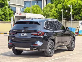 BMW X3 2022 xDrive25i M Conjunto deportivo exterior foto 5