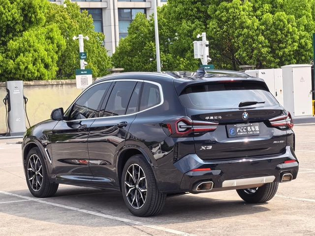BMW X3 2022 xDrive25i M Conjunto deportivo exterior foto 6
