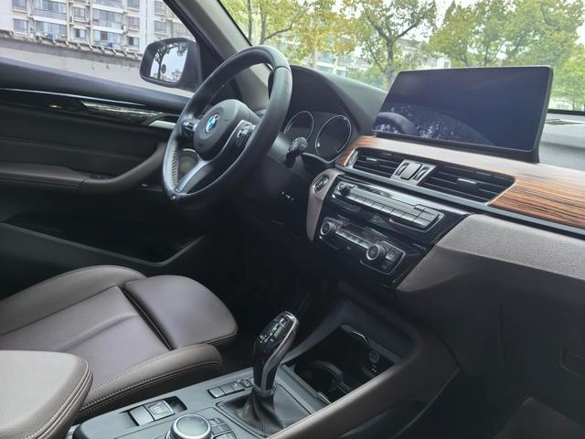 BMW X1 2022 sDrive25Li Leading Type interior photo 8 BMW X1 2022 sDrive25Li Leading Type interior photo 8