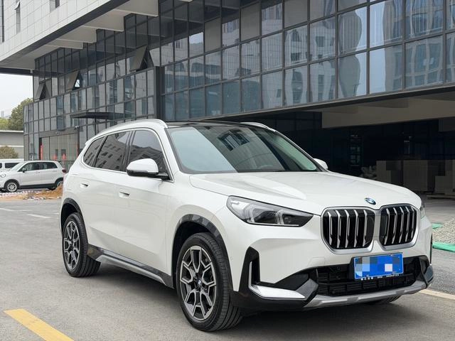 BMW X1 2025 sDrive25Li X Design Suit exterior photo 3