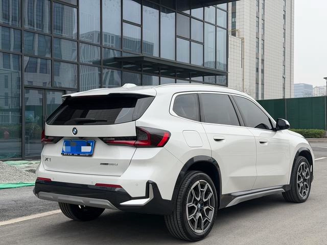 BMW X1 2025 sDrive25Li X Design Suit exterior photo 6