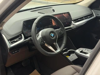 BMW X1 2025 sDrive25Li X Design Suit exterior photo 10