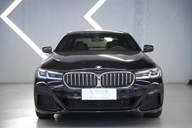 BMW 5 Series 2022 Restyling 530Li Leading Type M Sports suit exterior photo 2