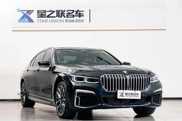 BMW 7 Series 2019 Restyling 750Li xDrive V8 M Sports suit exterior photo 5