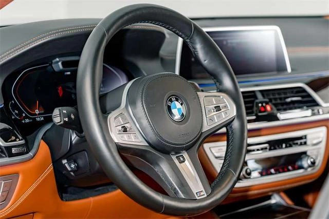 BMW 7 Series 2019 Restyling 750Li xDrive V8 M Sports suit exterior photo 10