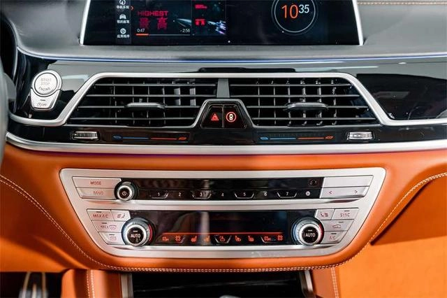 BMW 7 Series 2019 Restyling 750Li xDrive V8 M Sports suit interior photo 15