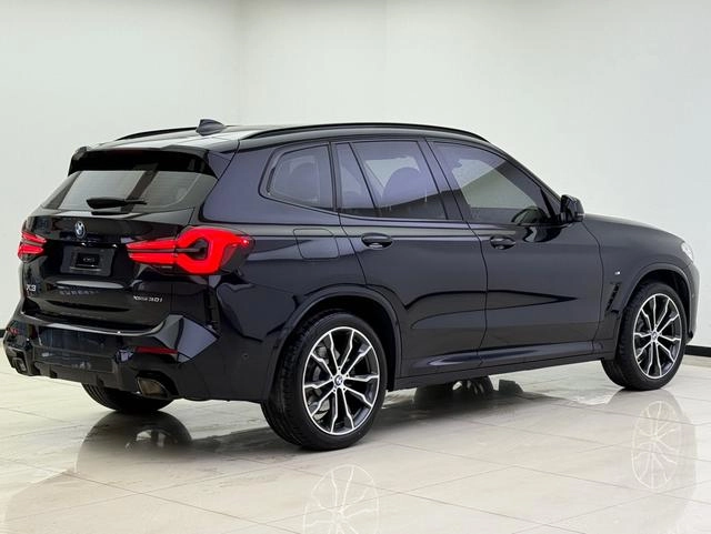 BMW X3 2022 Restyling xDrive30i Leading Type M Obsidian Night Suit interior photo 8