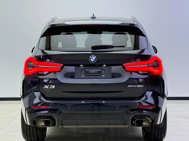 BMW X3 2022 Restyling xDrive30i Leading Type M Obsidian Night Suit interior photo 9