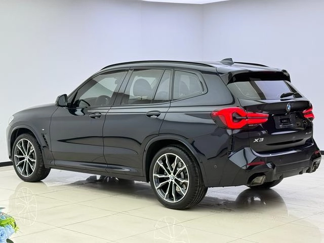 BMW X3 2022 Restyling xDrive30i Leading Type M Obsidian Night Suit interior photo 10