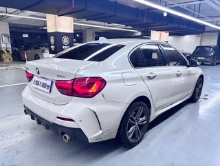 BMW 1 Series 2021 120i M Sports version exterior photo 4