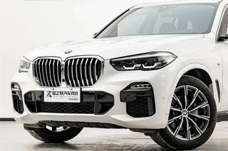 BMW X5 2021 Mise à jour xDrive30i M Ensemble de sport extérieur photo 2