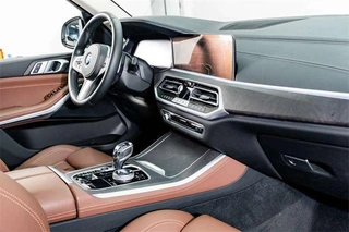 BMW X5 2021 Mise à jour xDrive30i M Ensemble de sport intérieur photo 17