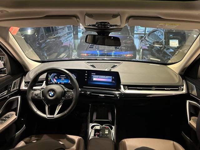 BMW X1 2023 sDrive25Li X Design Suit exterior photo 7